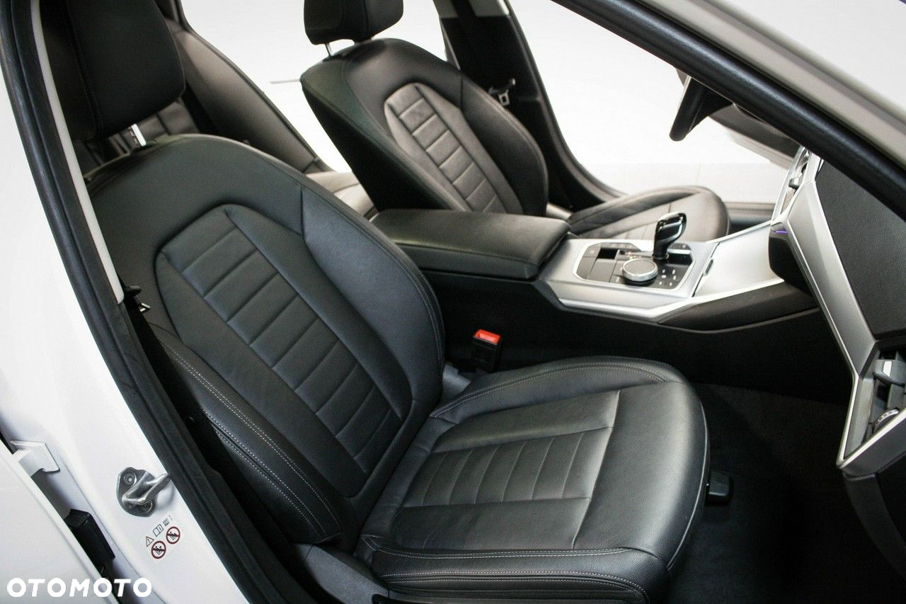 BMW Seria 3 - 25