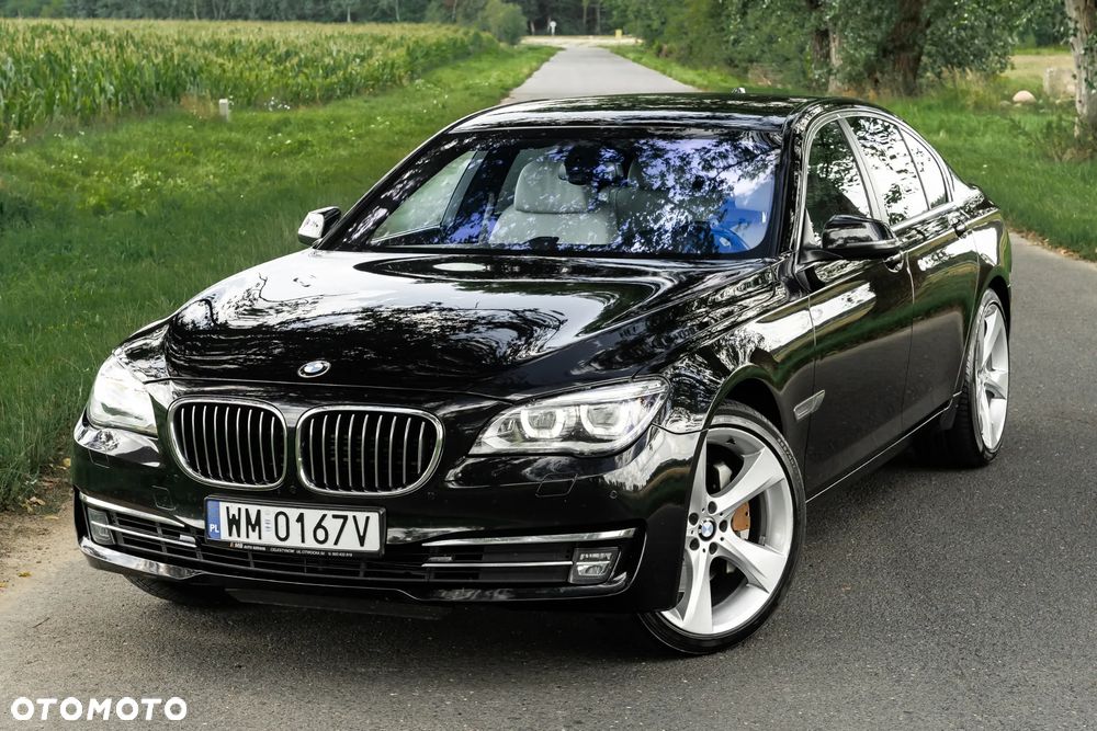 BMW Seria 7 750i xDrive - 9