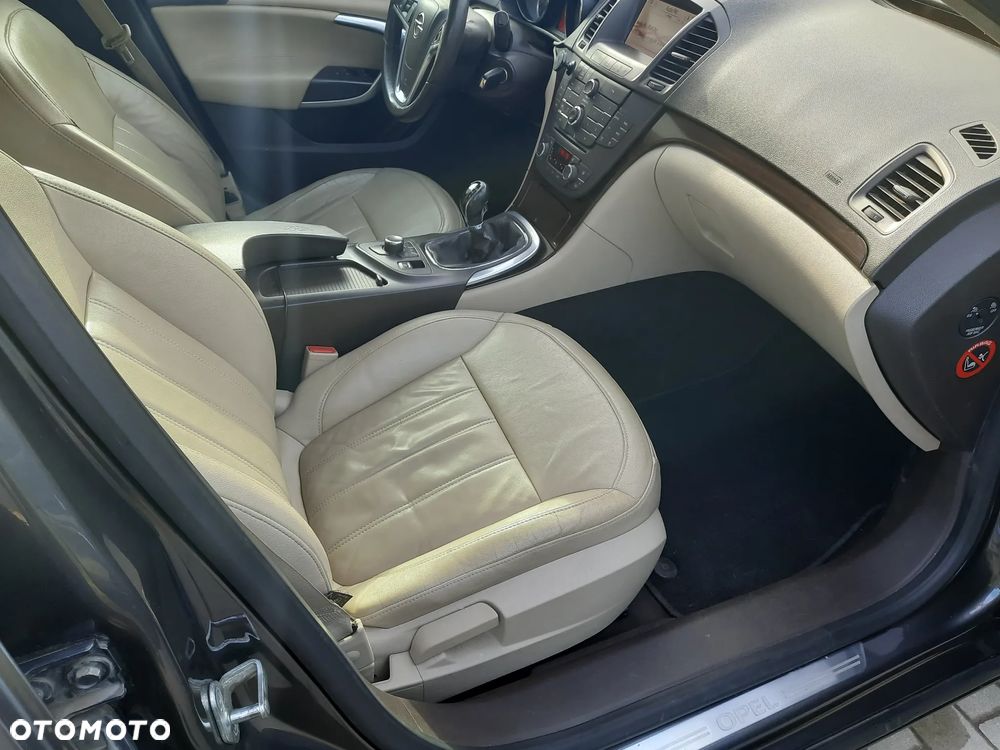 Opel Insignia 2.0 CDTI Cosmo - 11