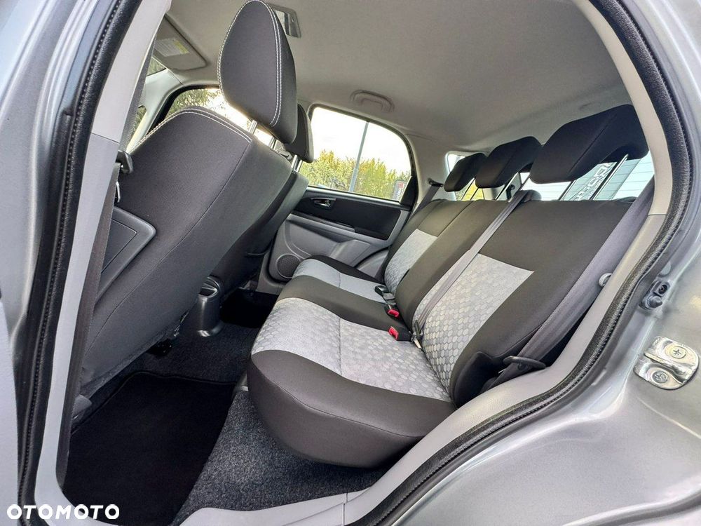 Suzuki SX4 1.6 Comfort - 26
