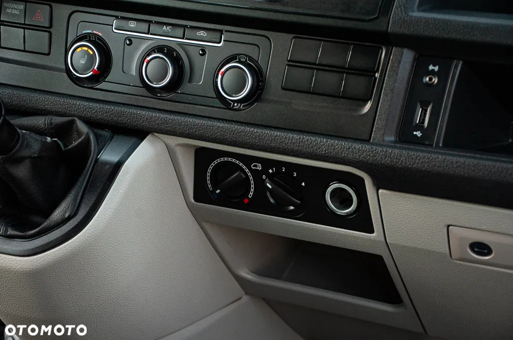 Volkswagen Transporter Caravelle Lang Highline - 22