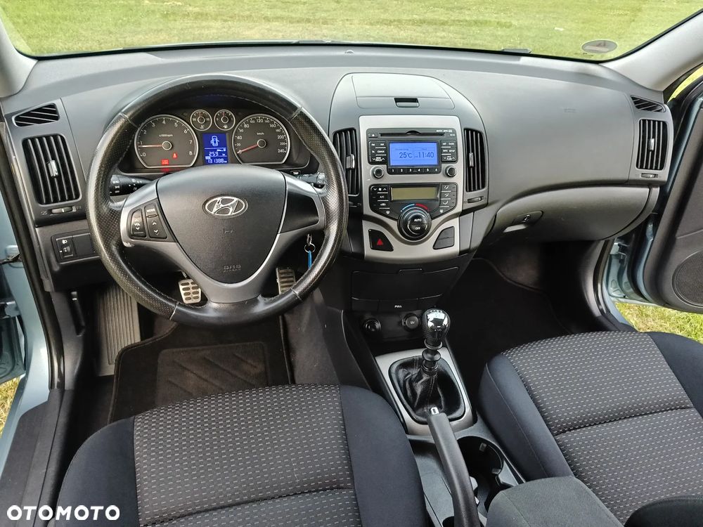 Hyundai i30 1.6 blue Comfort - 8