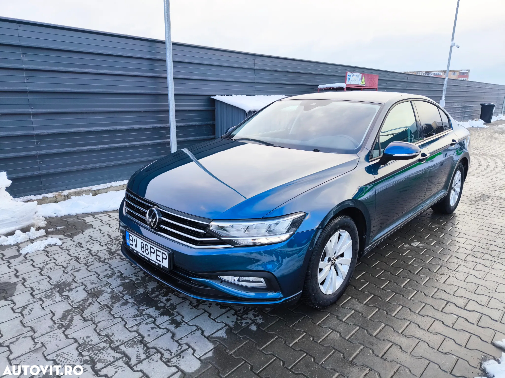 Volkswagen Passat - 8