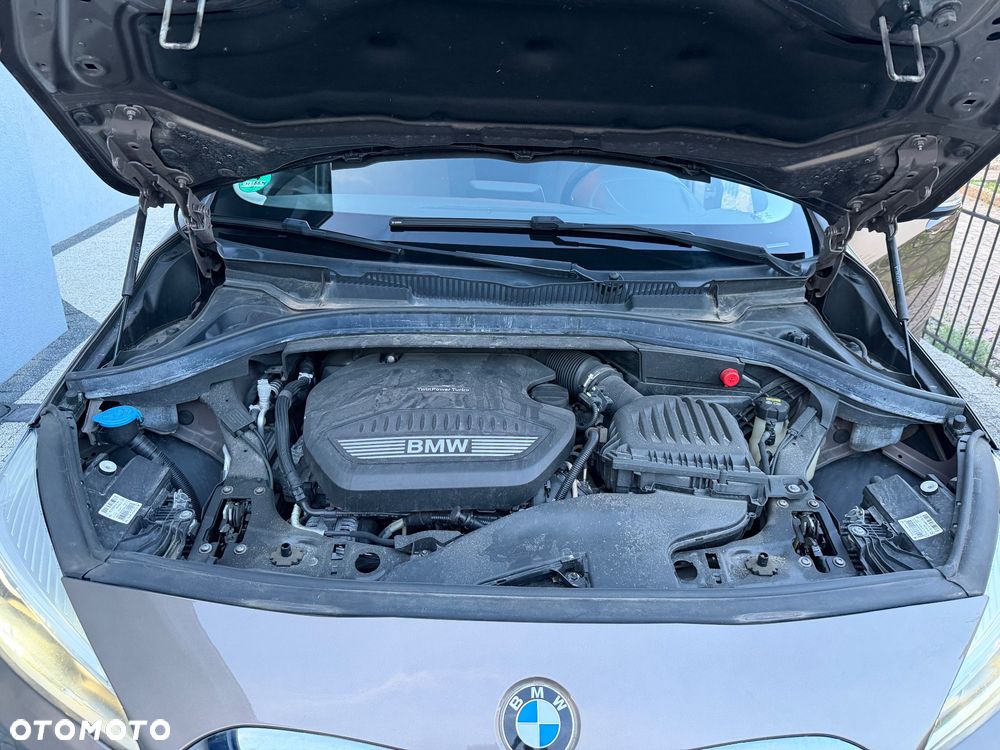 BMW Seria 2 218d - 25