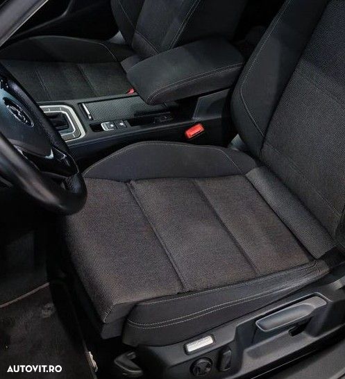 Volkswagen Passat 1.6 TDI SCR DSG Comfortline - 8