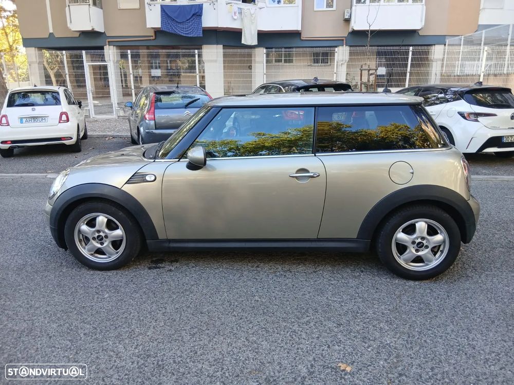 Mini 3 Portas 2007 photo 3