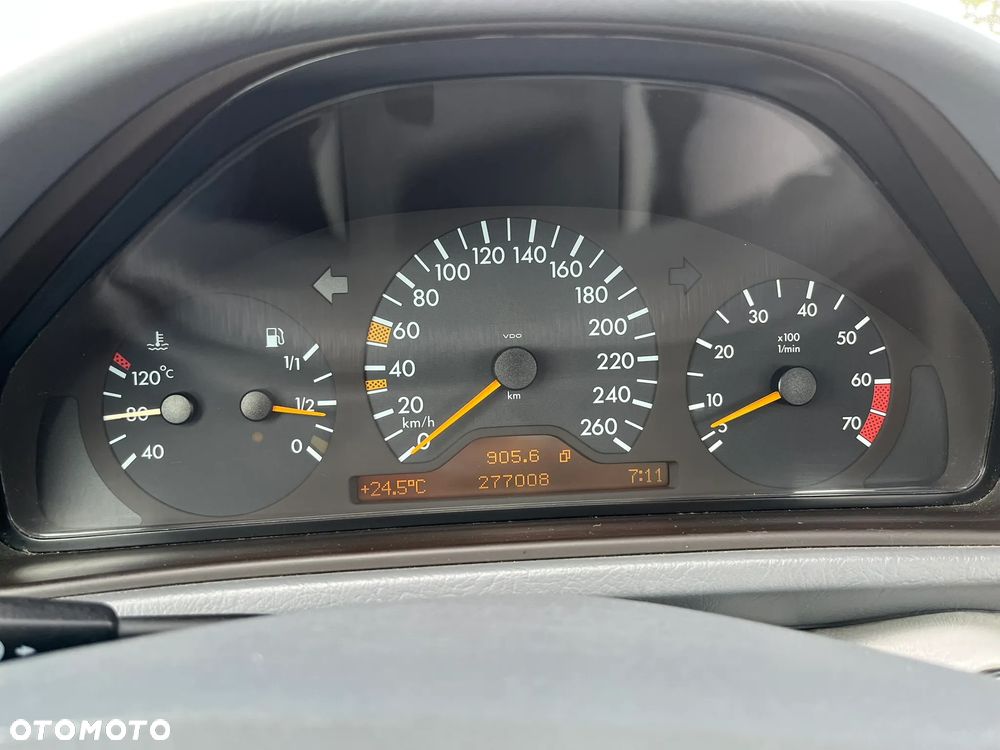 Mercedes-Benz CLK - 31