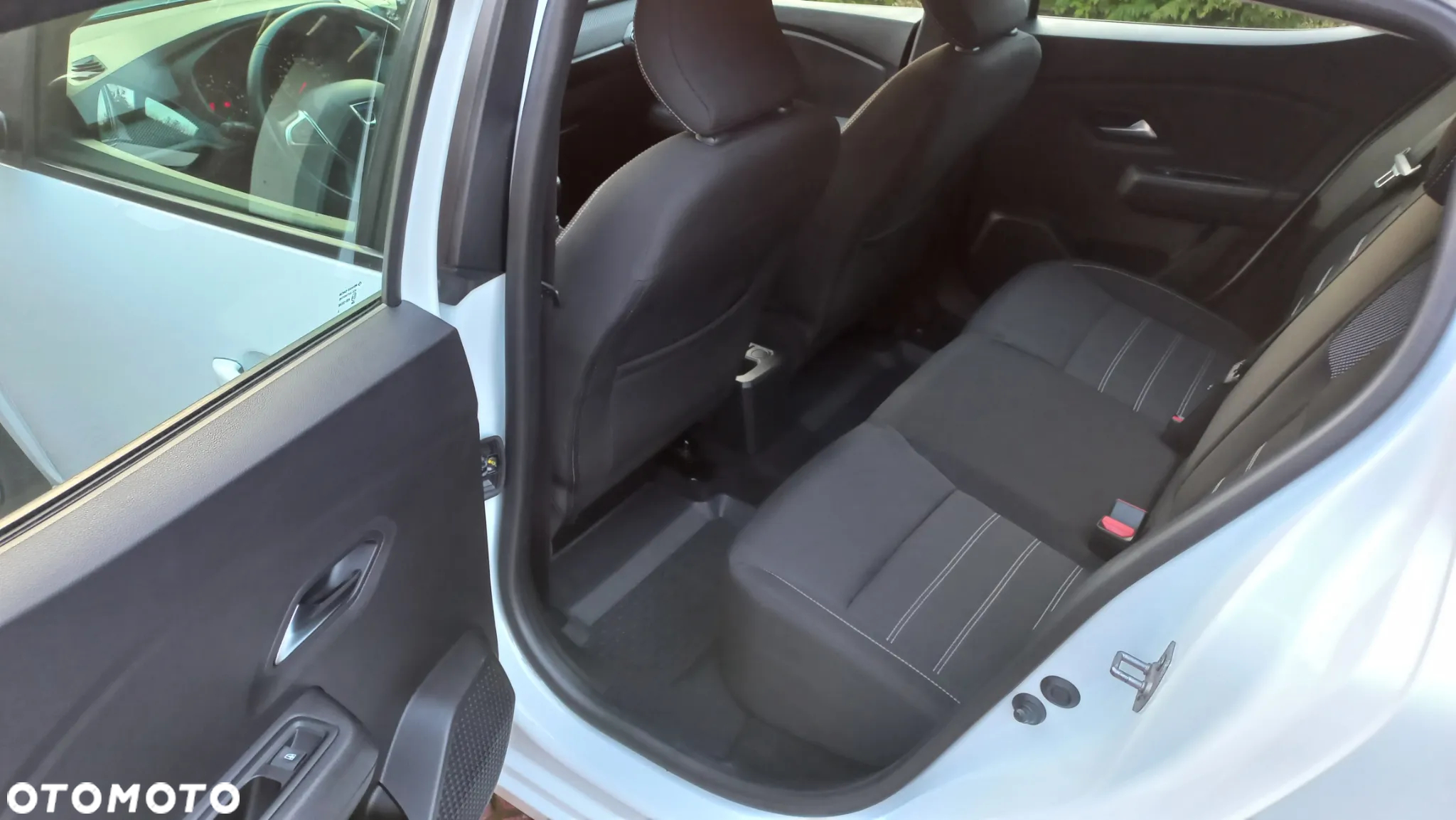 Dacia Sandero 1.0 TCe Laureate S&S - 17
