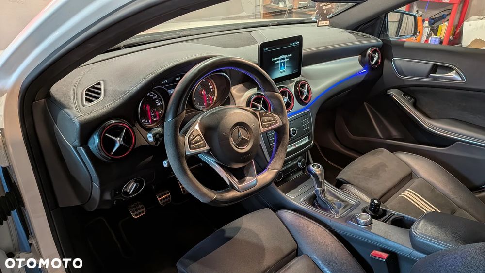 Mercedes-Benz Klasa A 180 AMG Line - 17