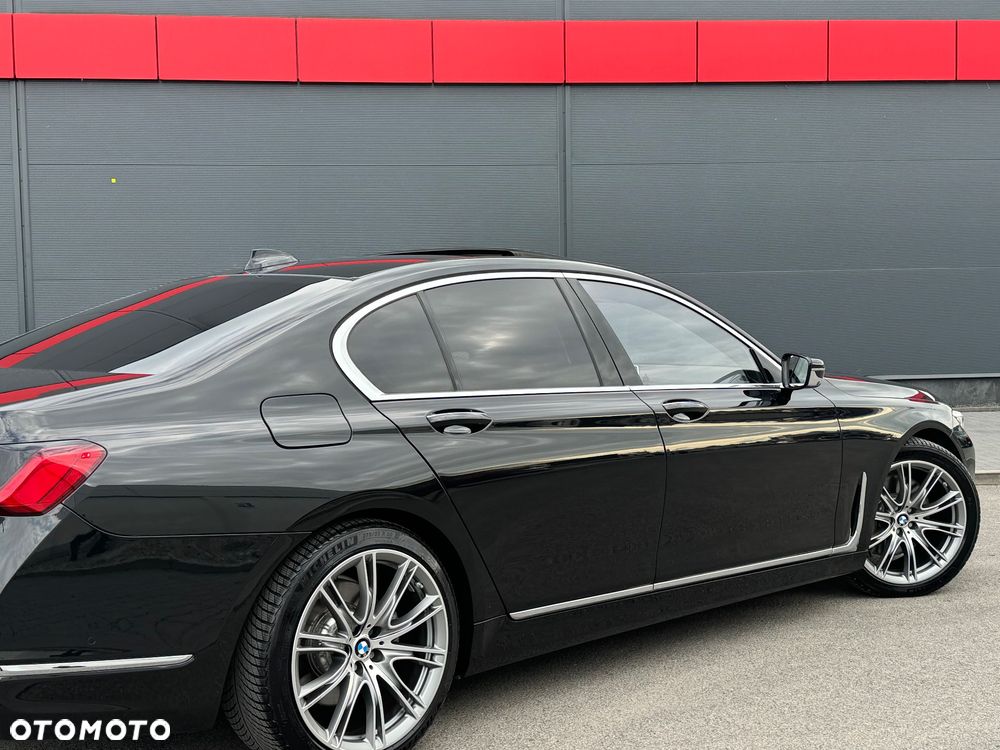 BMW Seria 7 750d xDrive - 26