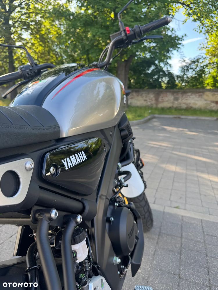 Yamaha XSR - 7