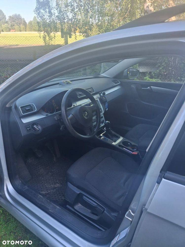 Volkswagen Passat - 6