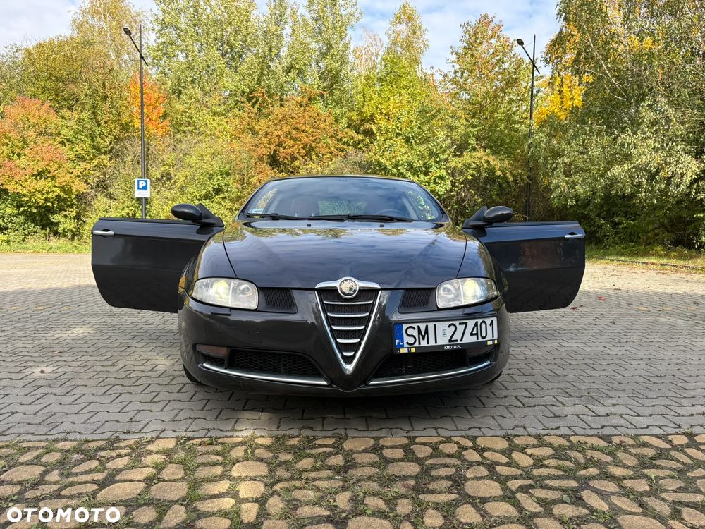 Alfa Romeo GT 1.9JTD 16V Distinctive - 9