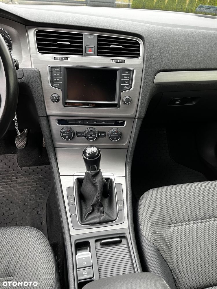 Volkswagen Golf 1.6 TDI BlueMotion Comfortline - 10