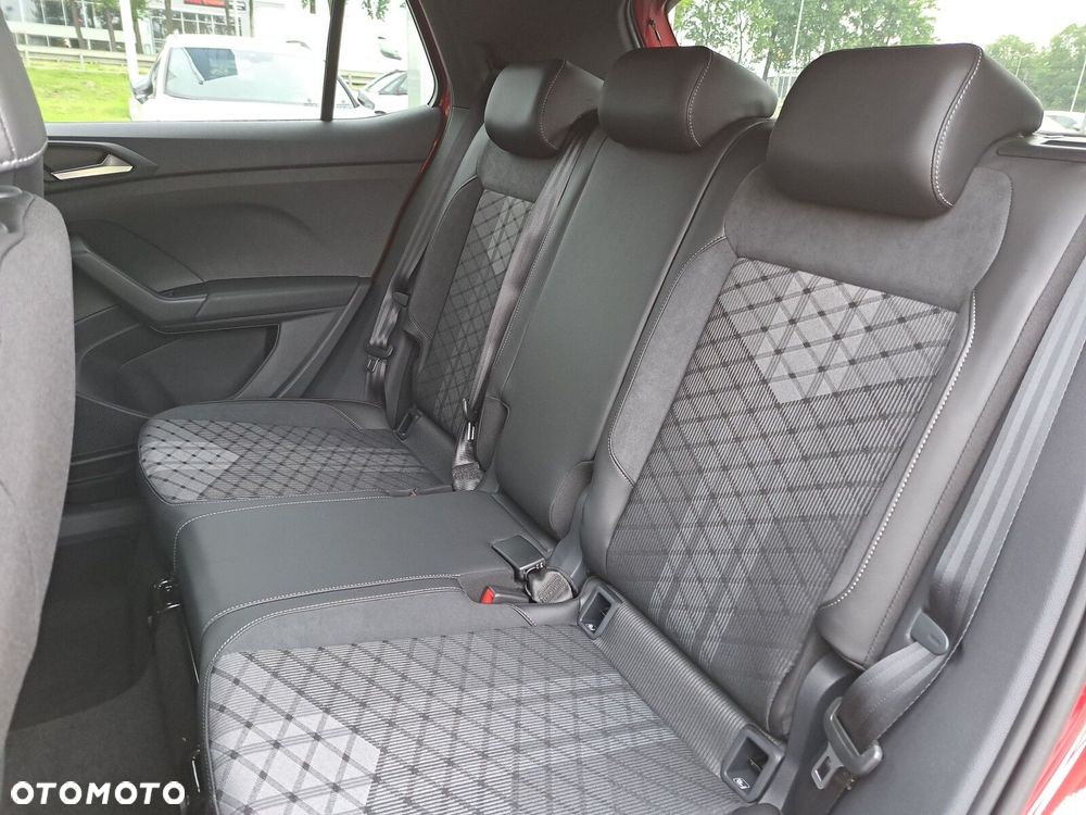 Volkswagen T-Cross - 17