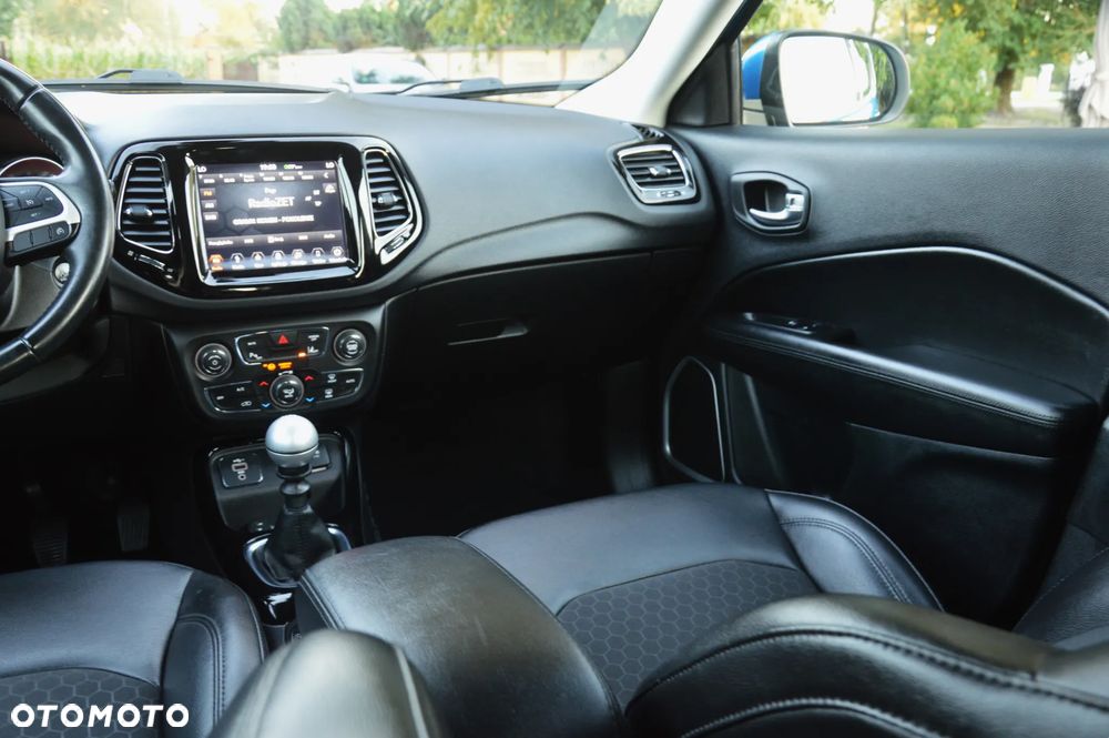 Jeep Compass - 27