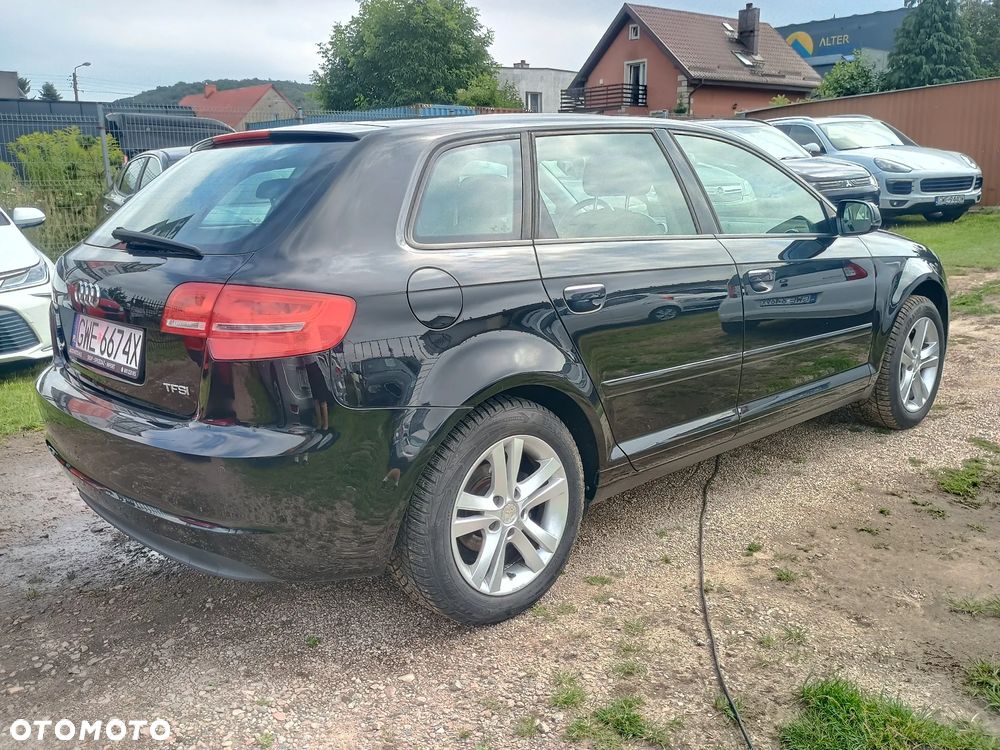 Audi A3 Sportback 1.2 TFSI Attraction - 4