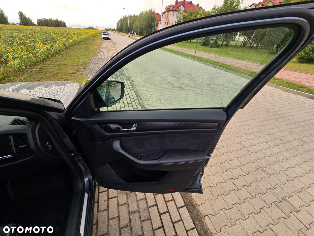 Skoda Kodiaq 2.0 TDI 4x4 Sportline DSG - 8