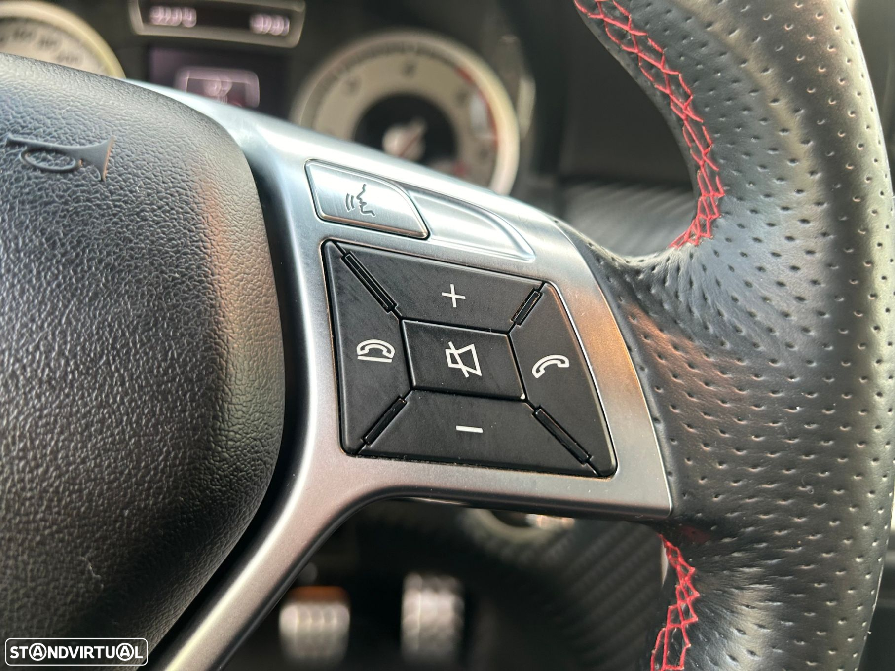 Mercedes-Benz A 200 CDi BE AMG Line - 38
