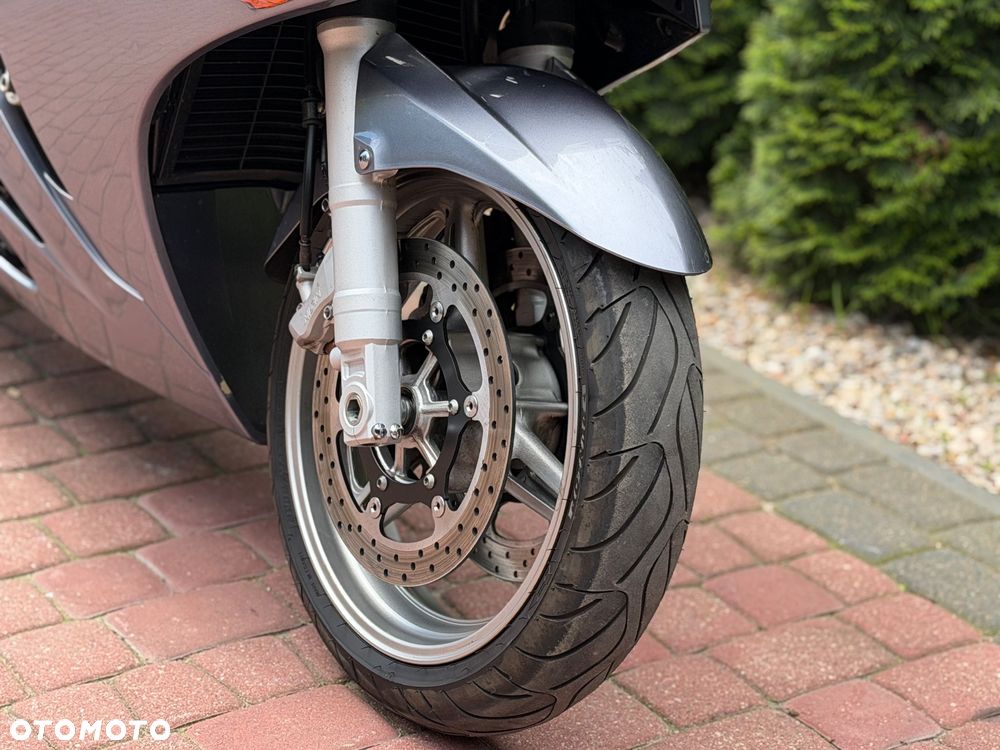 Yamaha FJR - 21