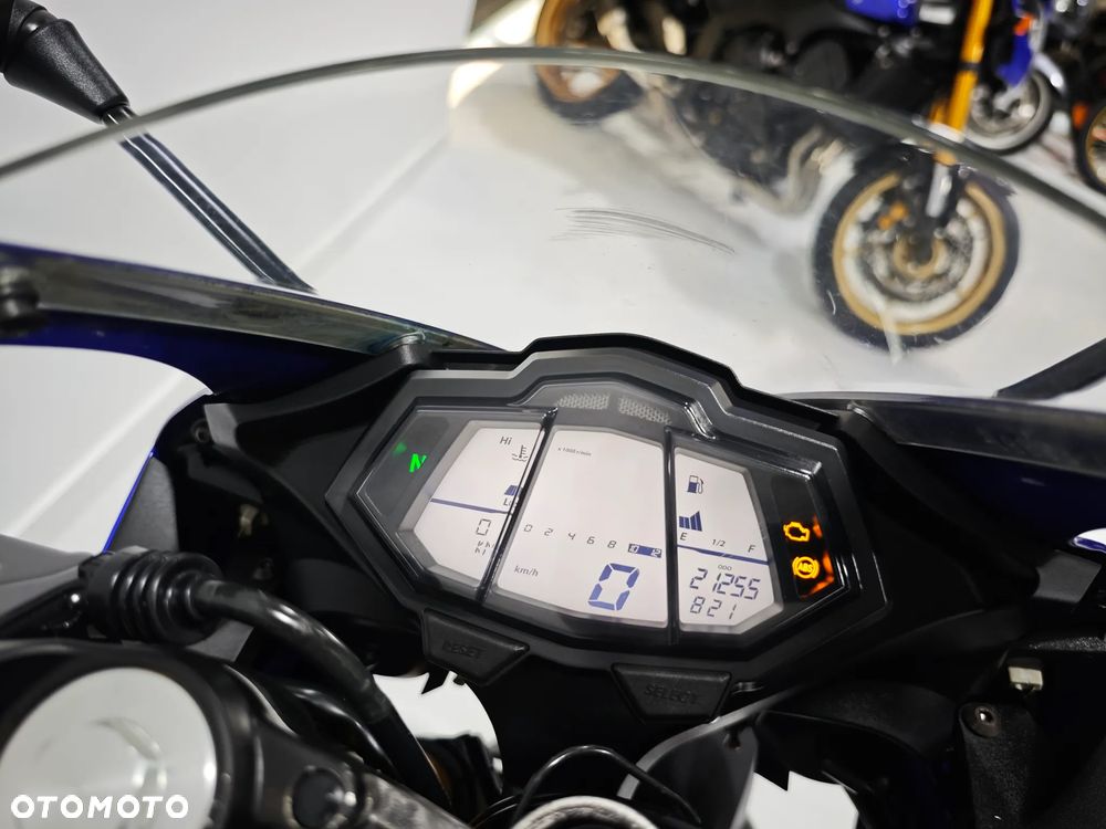 Yamaha YZF - 6