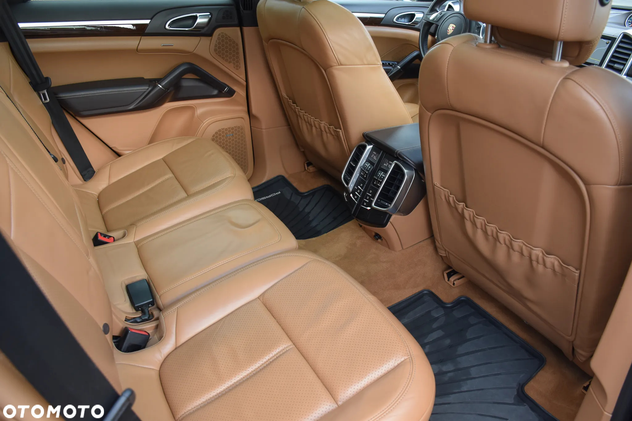Porsche Cayenne Diesel Platinum Edition - 33