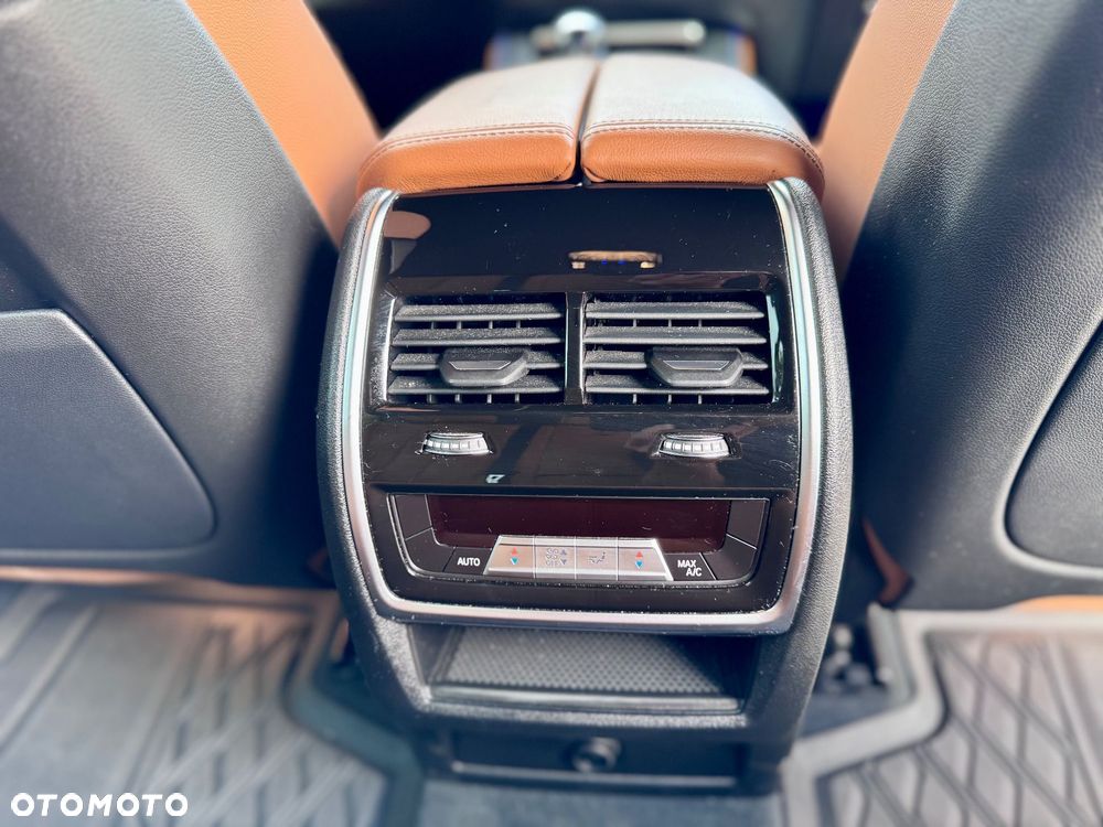 BMW X5 xDrive40i - 29