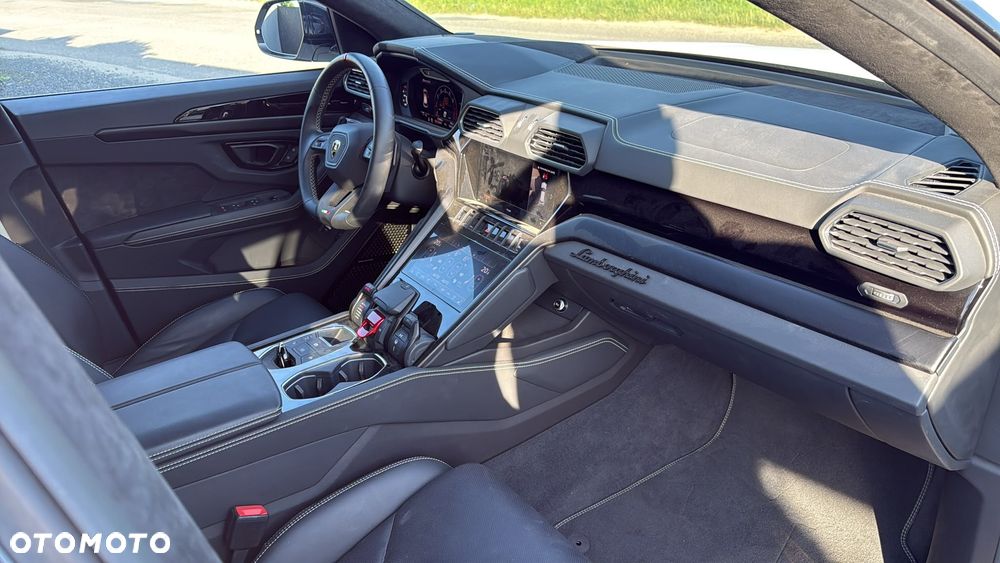 Lamborghini Urus - 23