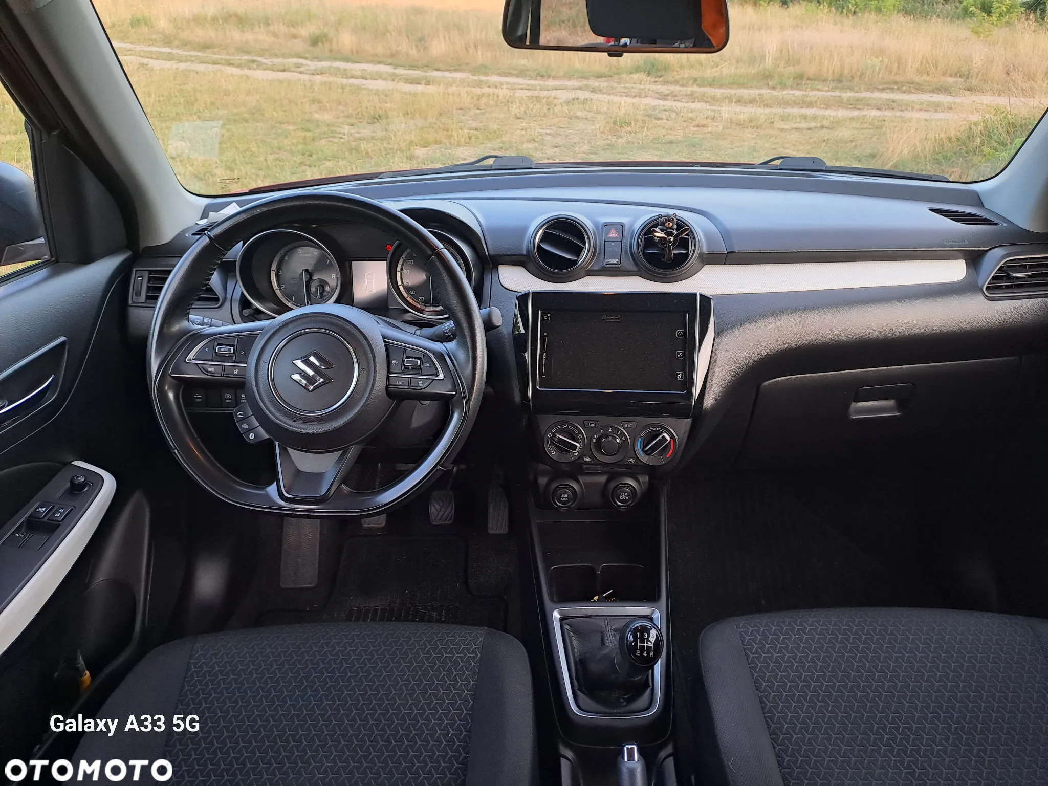 Suzuki Swift 1.2 Premium - 9