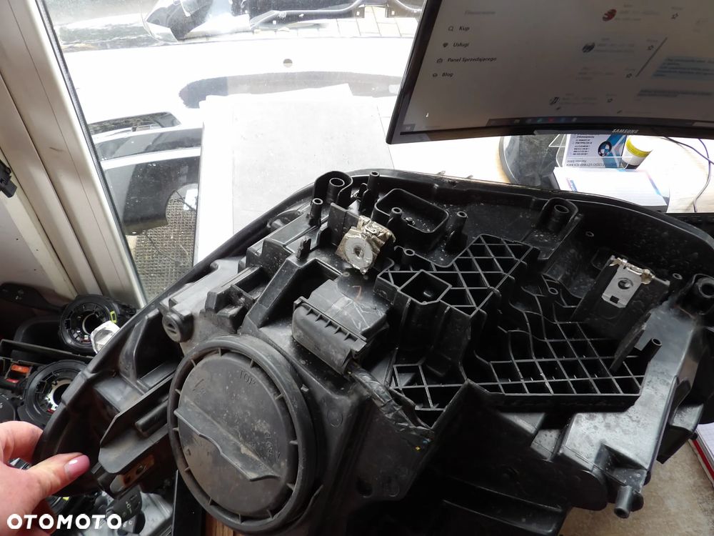 BMW - F20 - PRAWA LAMPA PRZEDNIA - EUROPA - 8