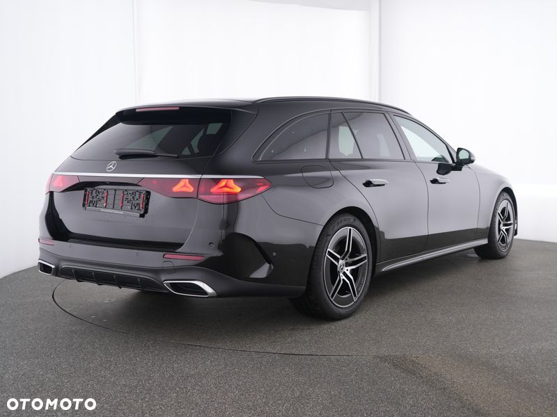 Mercedes-Benz Klasa E 220 d 4Matic 9G-TRONIC Edition AMG Line - 4