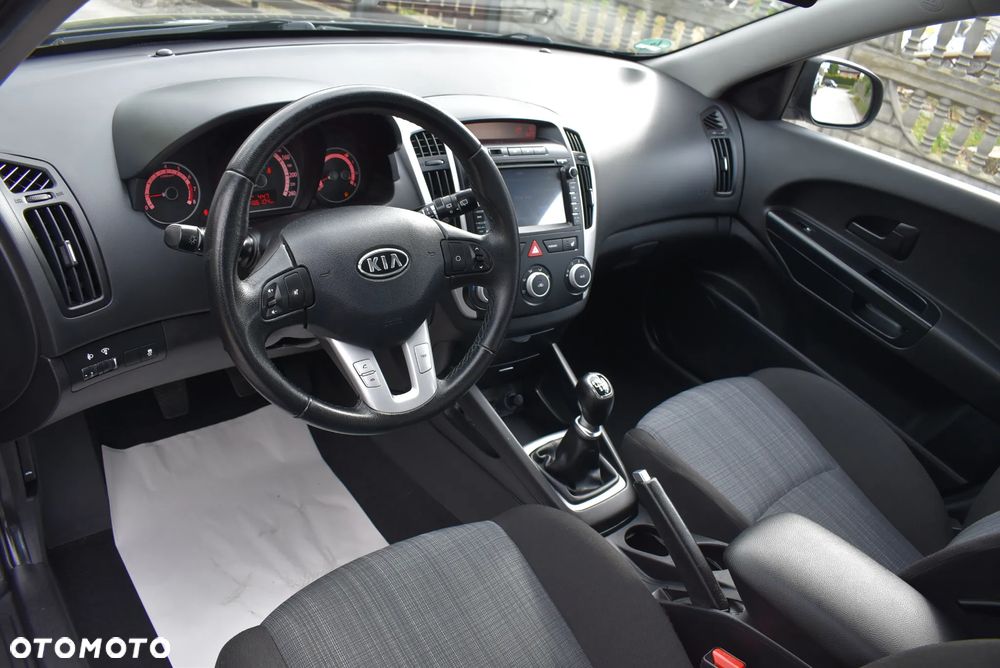 Kia Ceed - 17