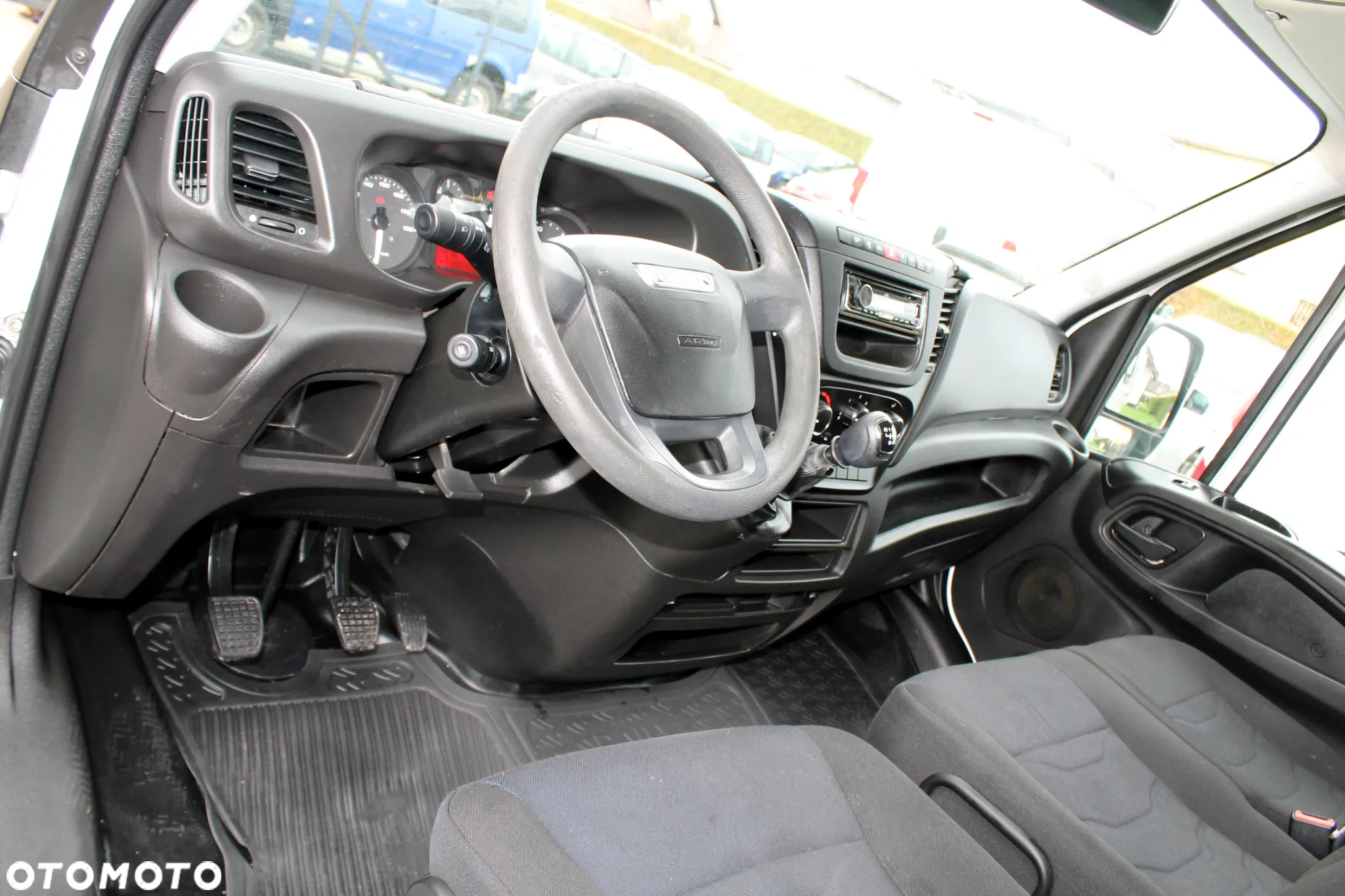 Iveco DAILY 35S14 6 MIEJSCOWY BRYGADOWY - 11