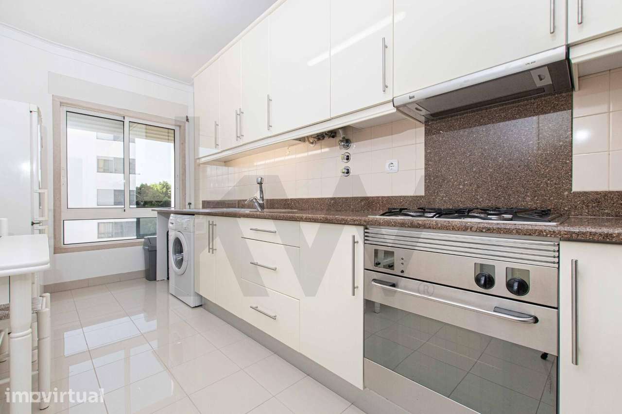 Apartamento T1 na Expo Centro | Estacionamento e Arrecadação - Grande imagem: 2/19