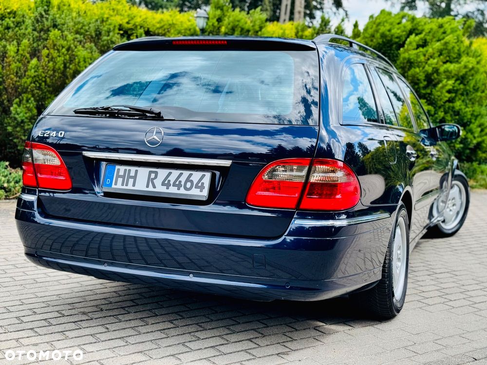Mercedes-Benz Klasa E 240 4Matic Avantgarde - 27