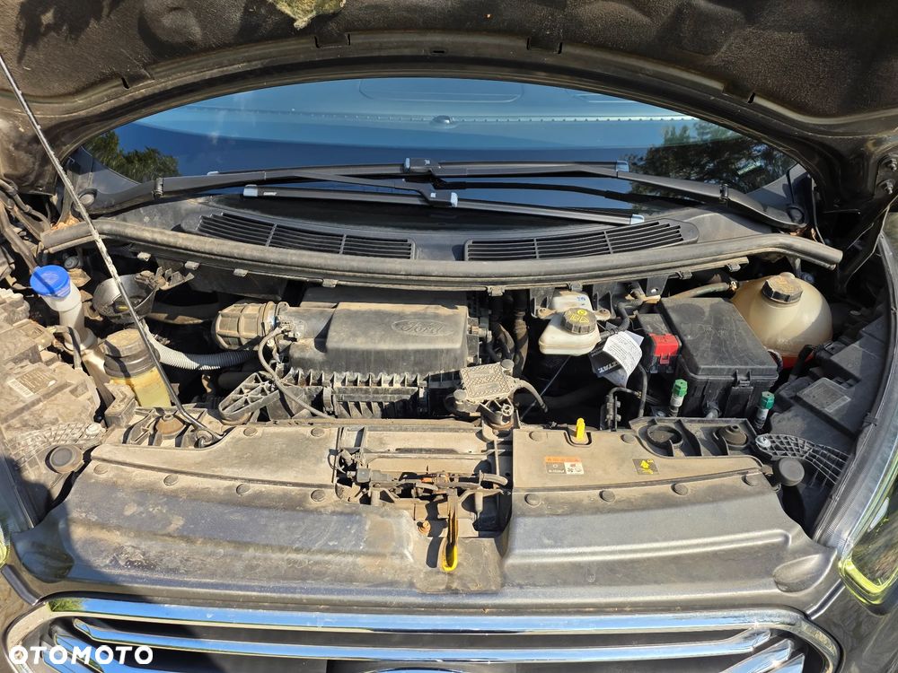Ford Tourneo Custom - 22