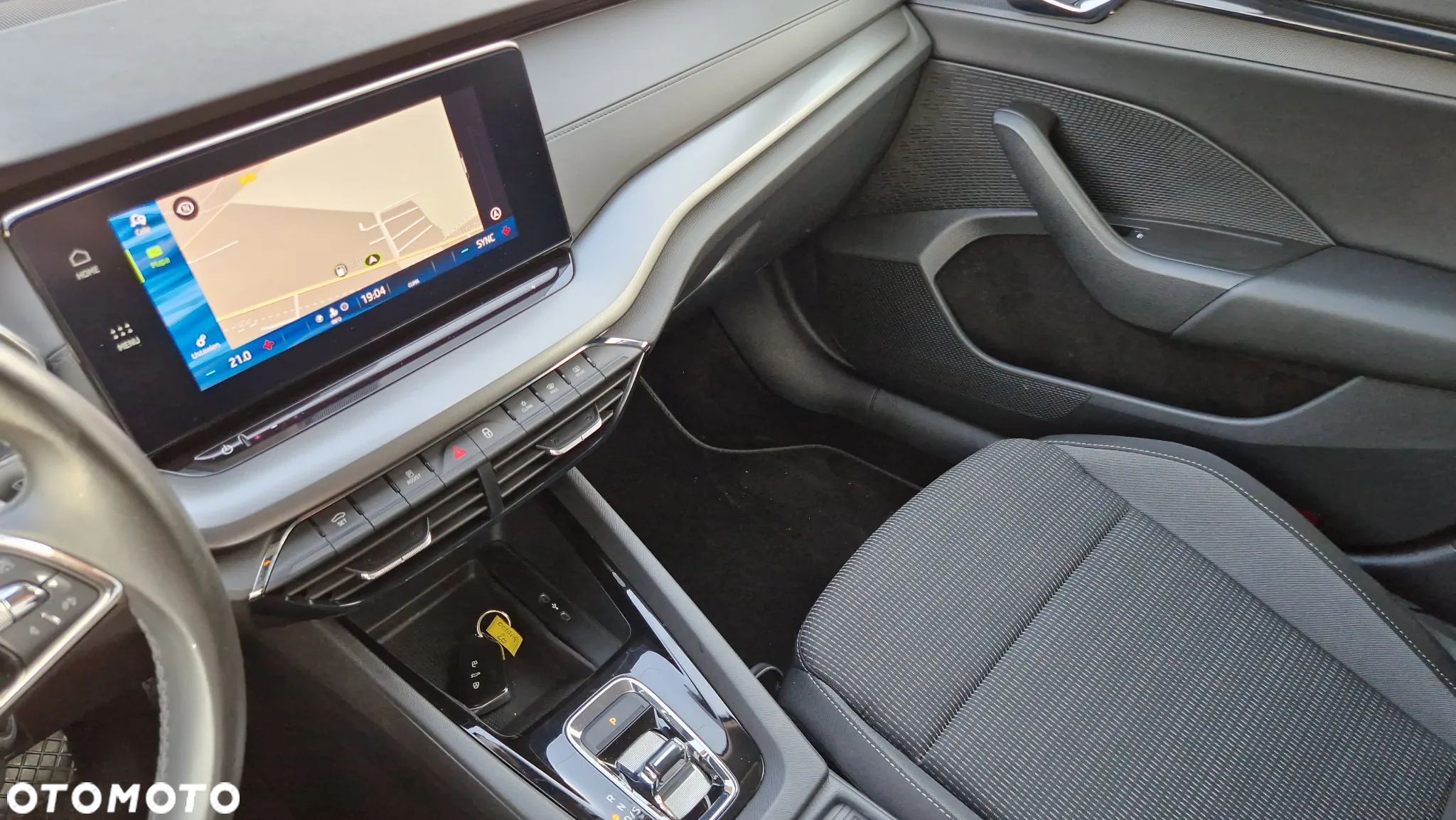 Skoda Octavia Combi 2.0 TDI DSG Sport Edition - 9