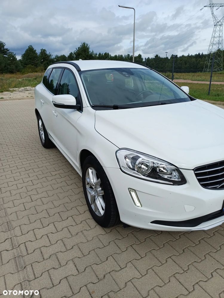Volvo XC 60 D4 Drive-E Momentum - 3