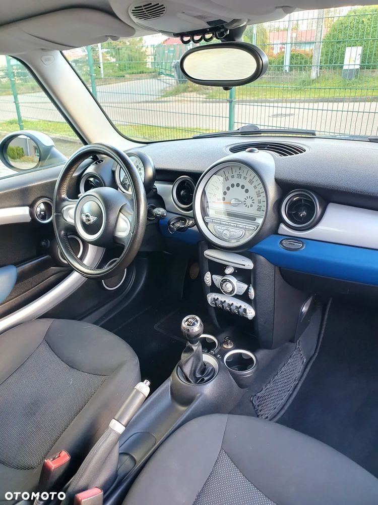 MINI Cooper Standard - 21