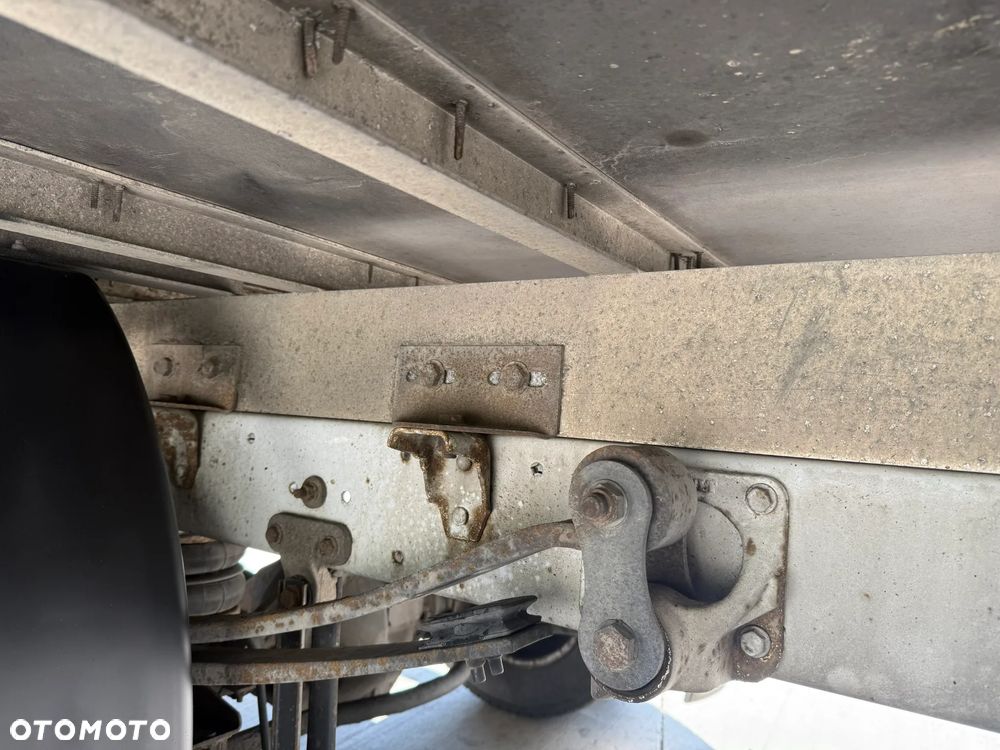 Renault Mascott 150 - 11