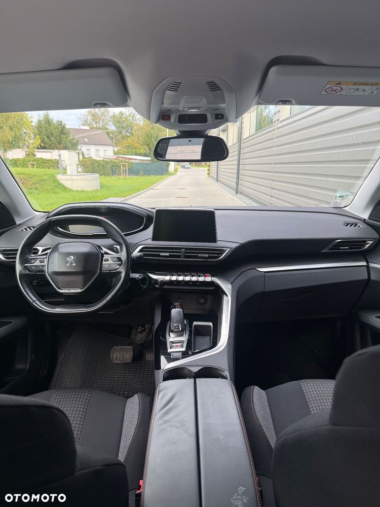 Peugeot 5008 - 8