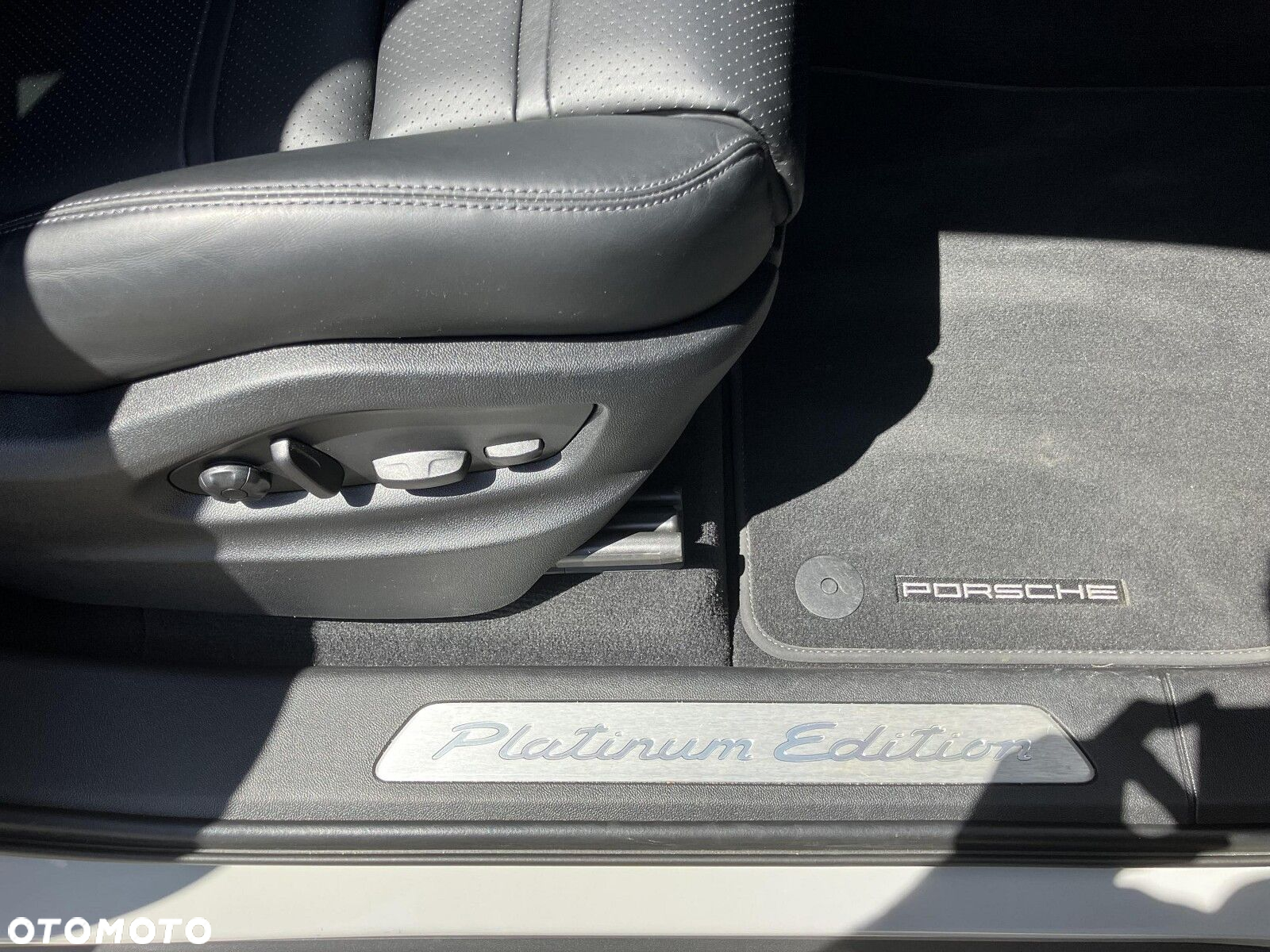 Porsche Cayenne - 19