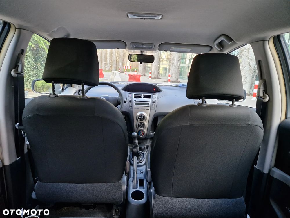 Toyota Yaris 1.0 Terra - 4