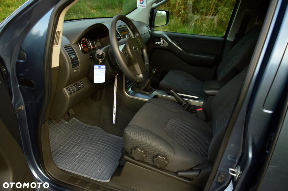 Nissan Pathfinder 2.5 dCi Comfort - 19