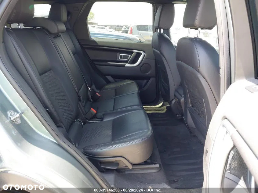 Land Rover Discovery Sport - 12