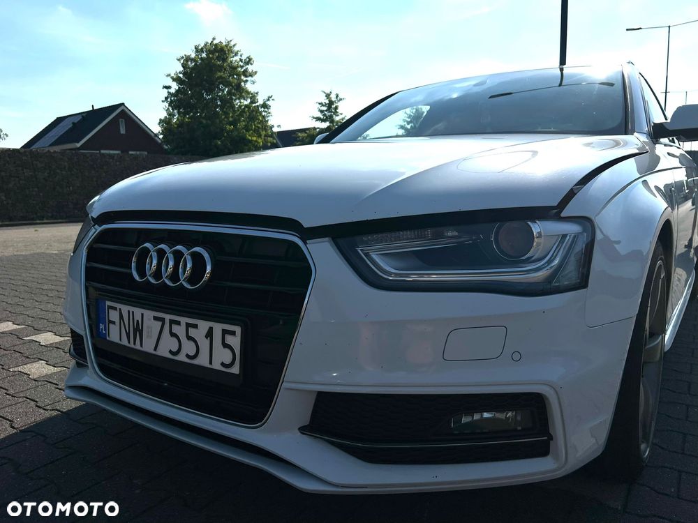 Audi A4 Avant 2.0 TDI DPF multitronic S line Sportpaket - 12