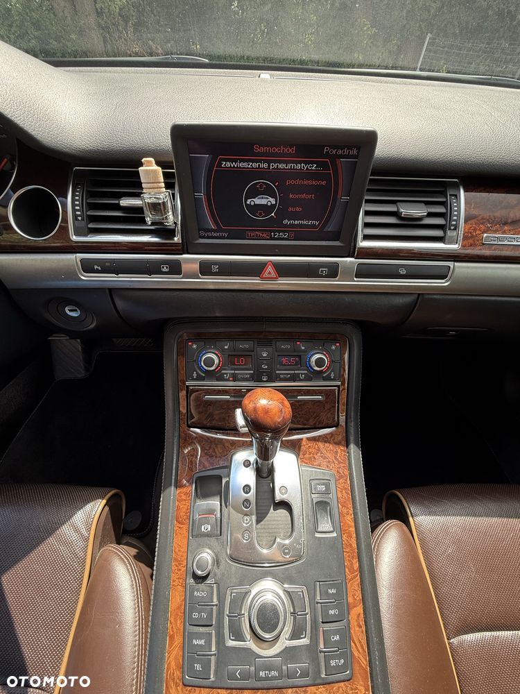 Audi A8 - 7