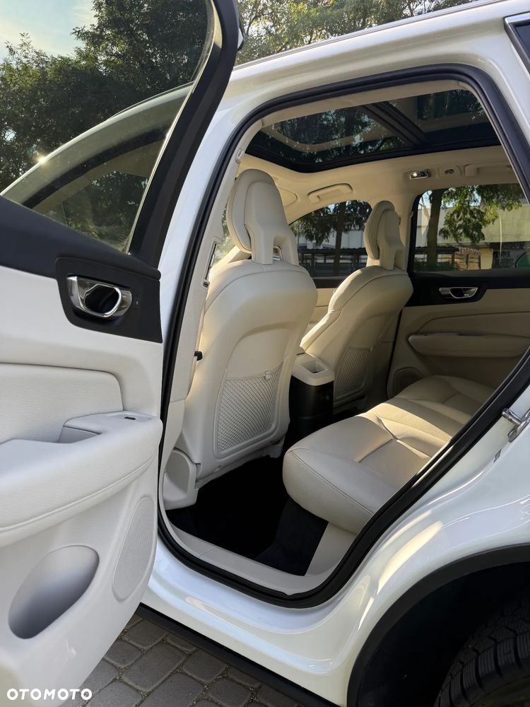 Volvo XC 60 - 8