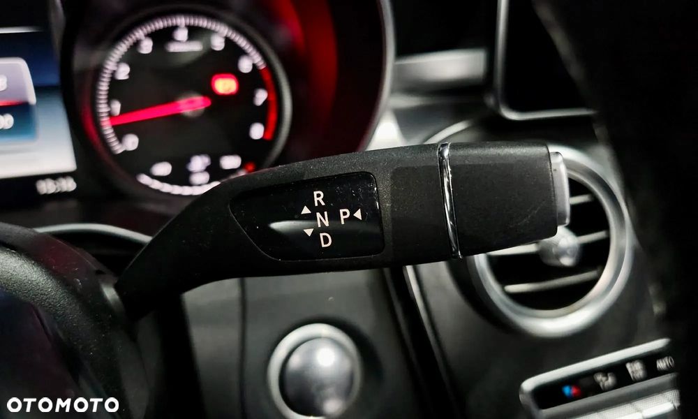 Mercedes-Benz Klasa C 200 4-Matic 7G-TRONIC - 8