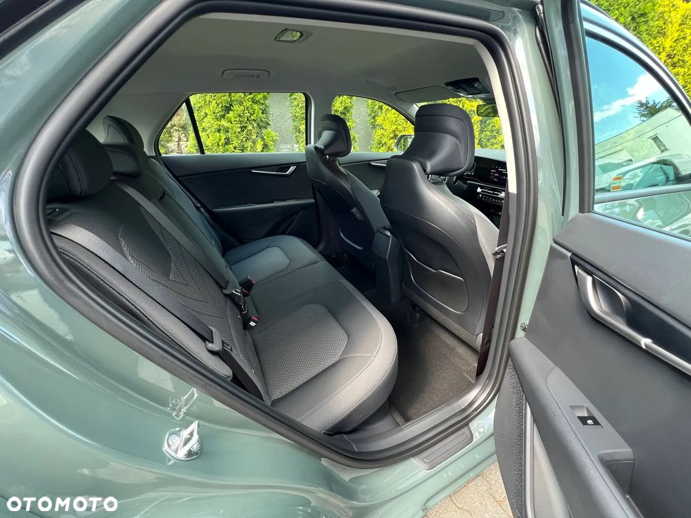 Kia Niro 1.6 GDI Hybrid M - 20